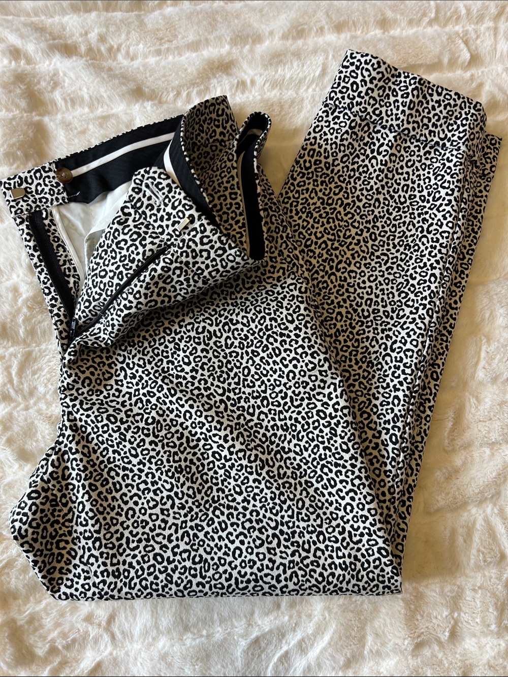 Ann Taylor Black & White Leopard Straight Leg Cuffed Pants - Picture 8 of 8